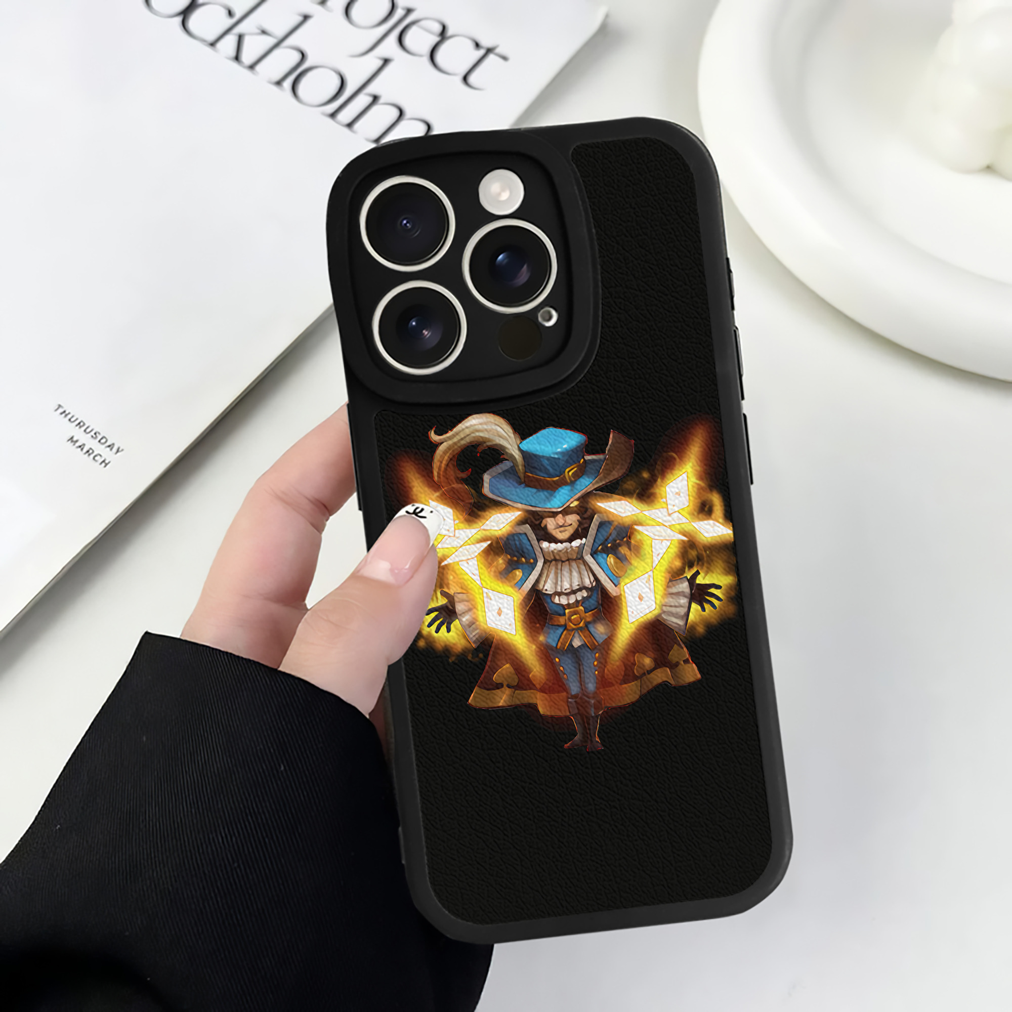 リーグ・オブ・レジェンド League of Legends LOL 【iPhone 16シリーズ対応】シリコンスマホケース（レザー調） 材質：シリコン